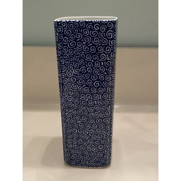 Tiffany & Co. Tiffany Vines Vase Blue & White Swirls 6.25" Vintage Rare Bud - Picture 2 of 6